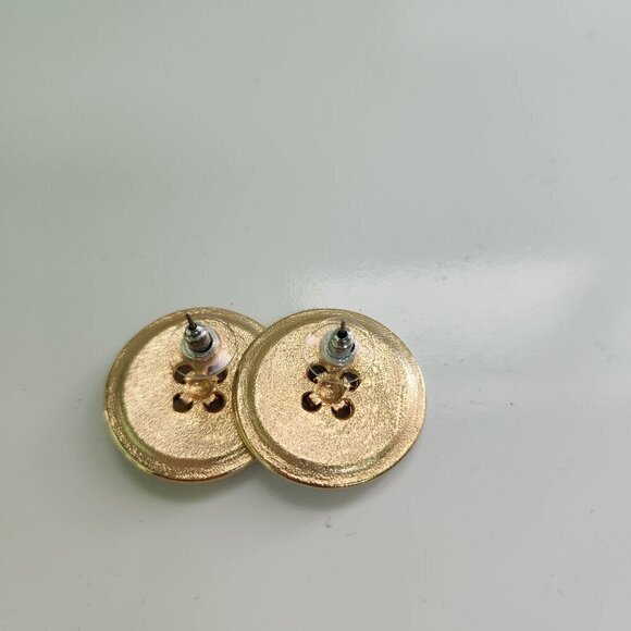 Vintage Goldtone Button Earrings - Picture 3 of 3